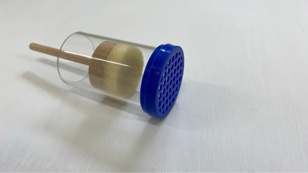 Queen Marking Tube with Plunger
