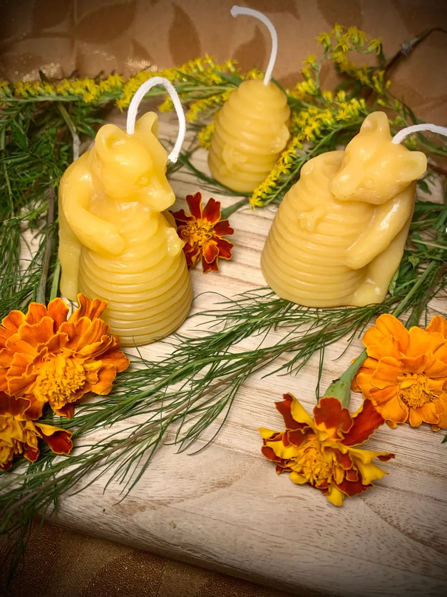Climbing Bear 100% Beeswax Candle