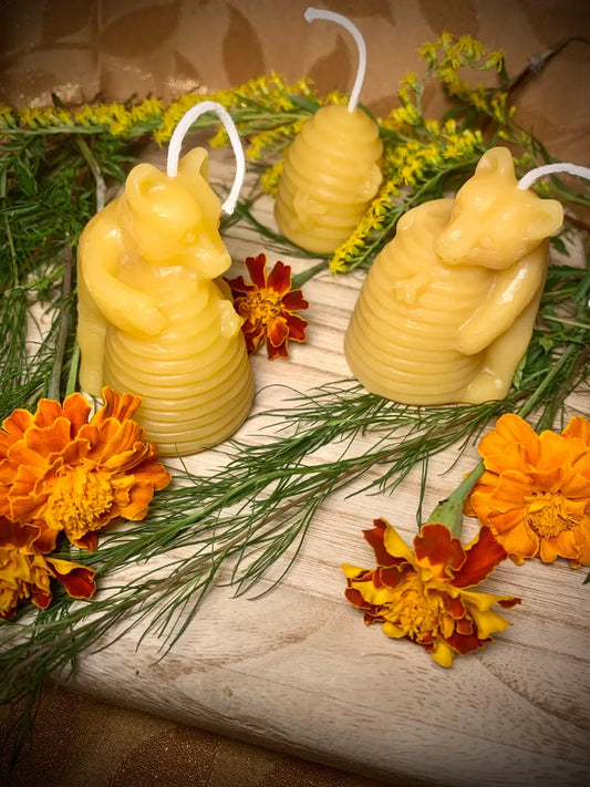 Climbing Bear 100% Beeswax Candle